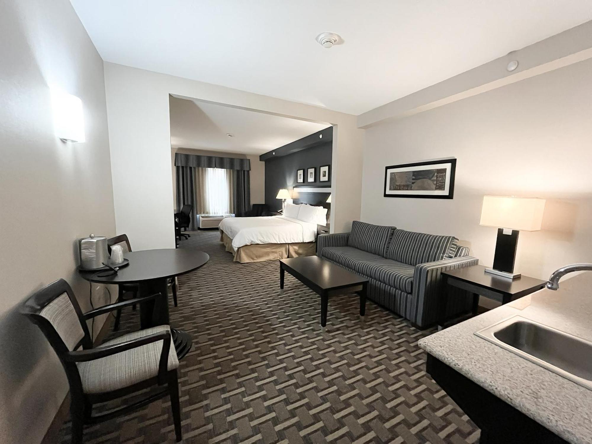Holiday Inn Express & Suites Morton Peoria Area By Ihg Exterior photo